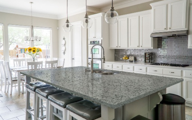 How Granite Countertop Thickness Affects Price, Look, and Durability